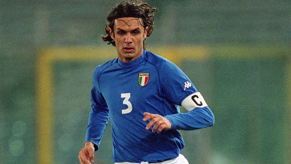 Ставший уже легендой - Паоло Мальдини, в прошлом игрок Милана и сборной Италии